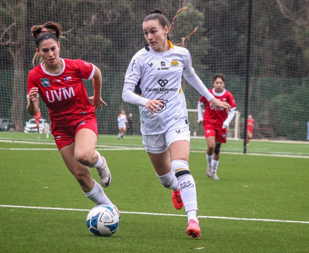 Meninas Carvoeiras saem vitoriosas na estreia da FISU América