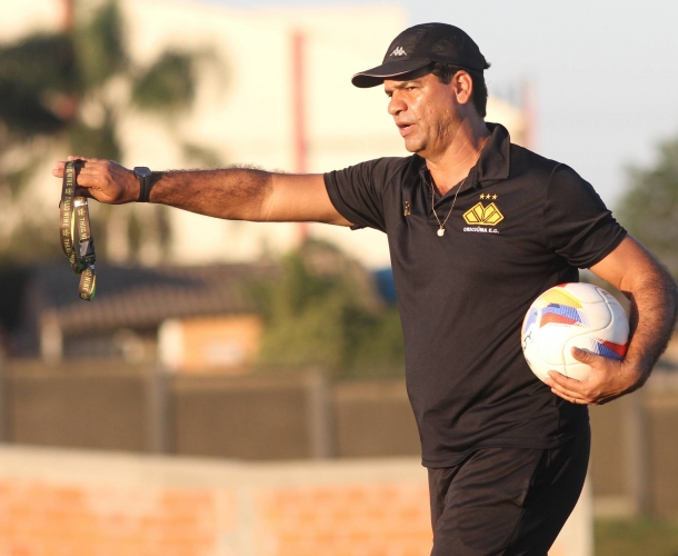 Moacir Júnior deixa o Criciúma