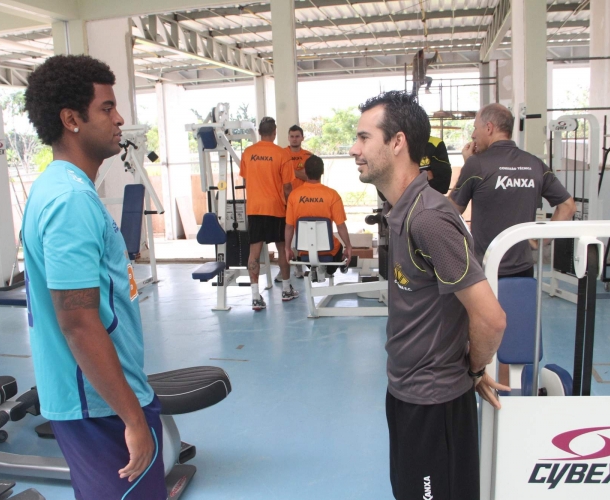 Nirley aproveita visita do Tigre