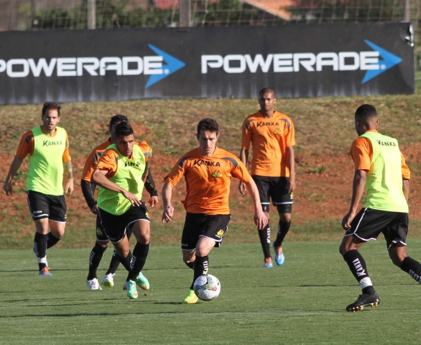 No CT, Criciúma realiza treino tático