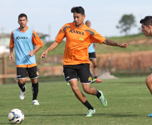 No CT, Tigre realiza treino coletivo