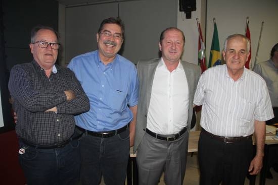 Novo presidente é empossado