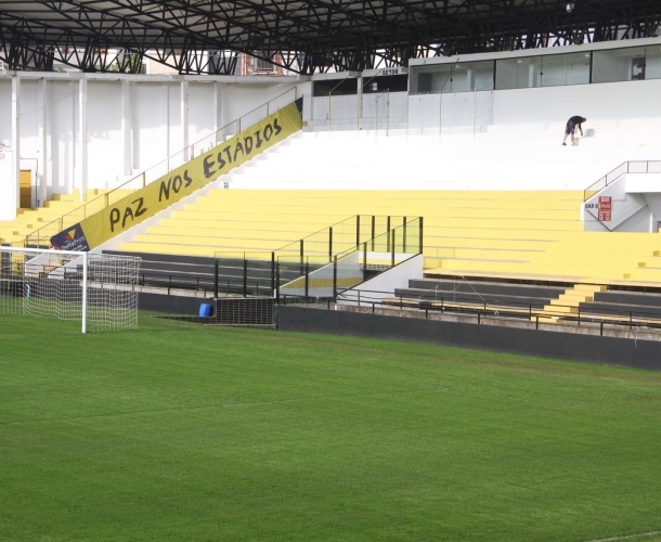 Pintura tricolor no Heriberto Hülse