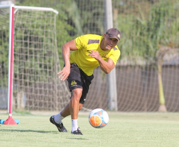 Preparador de goleiros se desliga do Tigre