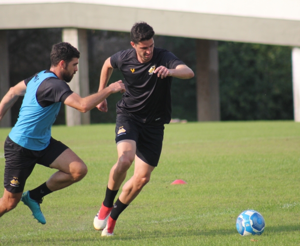 Reapresentação após a vitória contra o Vila