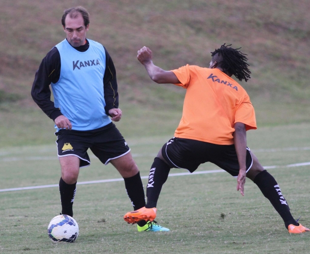 Reapresentação com treino técnico no CT