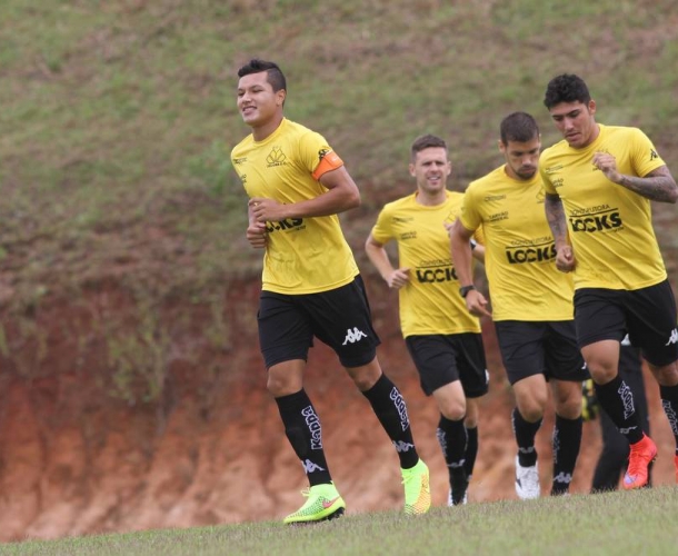 Relacionados para enfrentar o Joinville