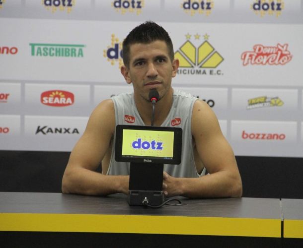 Ricardinho quer fazer história no Criciúma