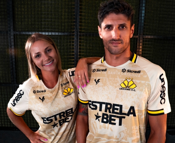 Criciúma lança novo uniforme em homenagem a mosaico criado pela torcida