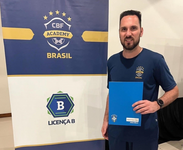 Roberto conclui a Licença B da CBF
