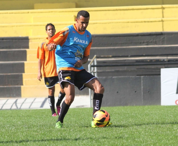 Serginho confia no futebol do Tigre