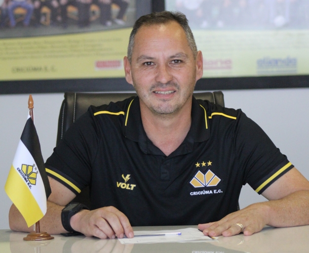 Sérgio Lopes retorna para a gerência da base do Tigre