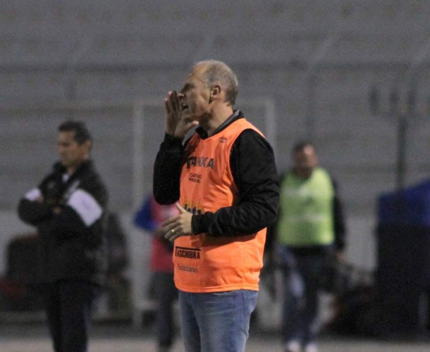 Silvio Criciúma elogia postura da equipe