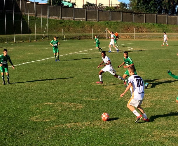Sub-14 perde a invencibilidade no Sul-Brasileiro
