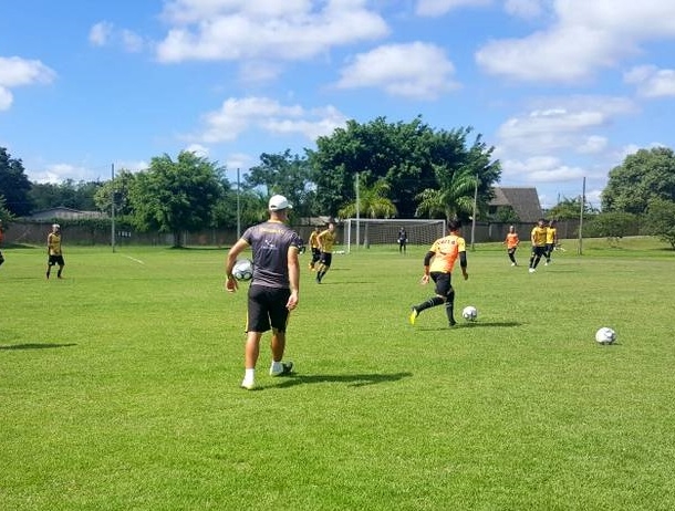 Sub-20 faz amistoso contra o Grêmio