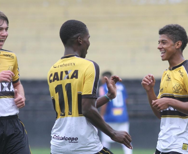 Sub-20 goleia o Cruzeiro
