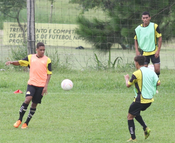 Sub-16 do Criciúma estreia na Copa Santiago