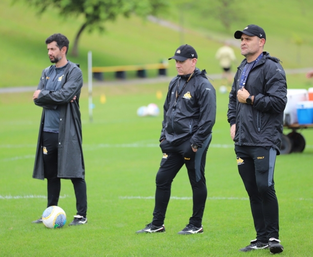 Tencati organiza a parte tática