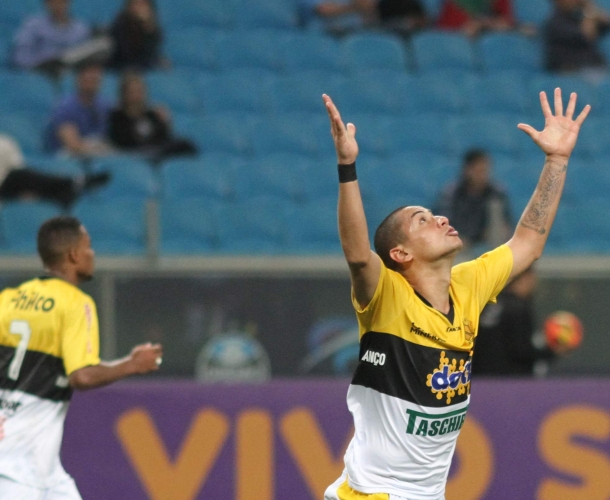 Tigre bate o Grêmio na Arena