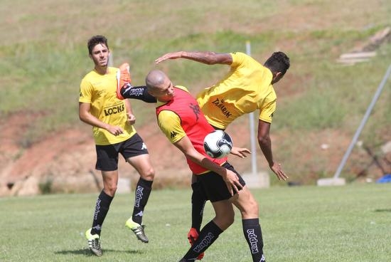 Tigre duela com o Joinville
