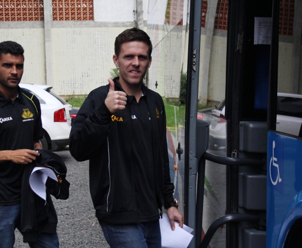 Tigre embarca para o primeiro duelo fora