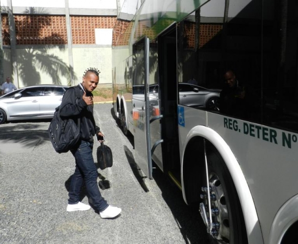 Tigre embarca para o Rio de Janeiro