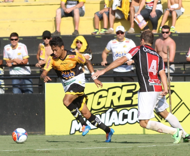 Tigre empata com o Joinville