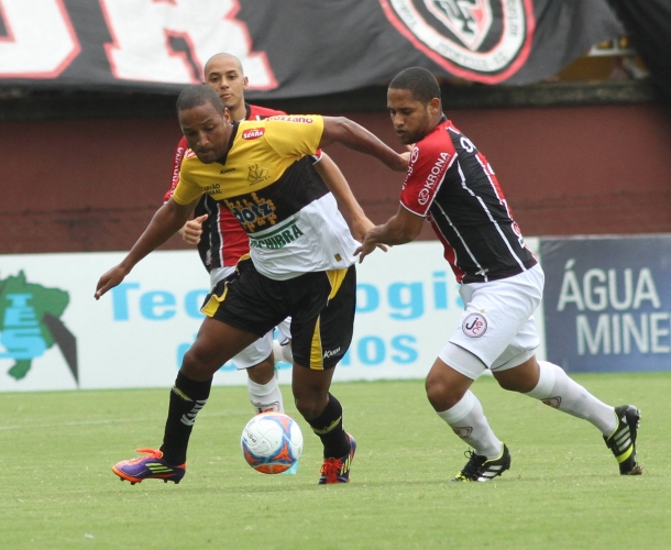 Tigre empata na estreia do Catarinense