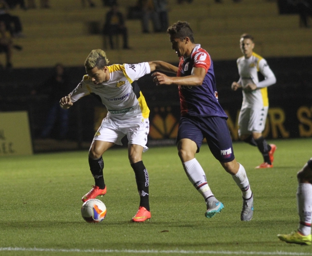 Tigre empata no Heriberto Hülse