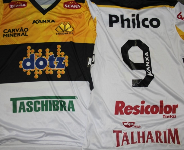 Tigre estreia novos uniformes