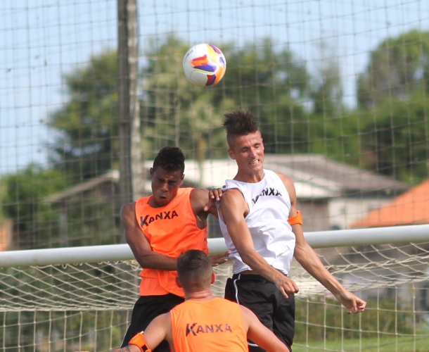 Tigre faz primeiro treino coletivo na temporada