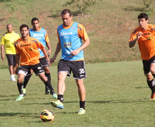 Tigre faz último treino antes de enfrentar o Goiás