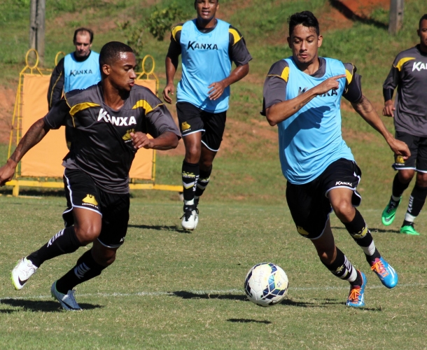 Tigre faz último treino antes do duelo de domingo