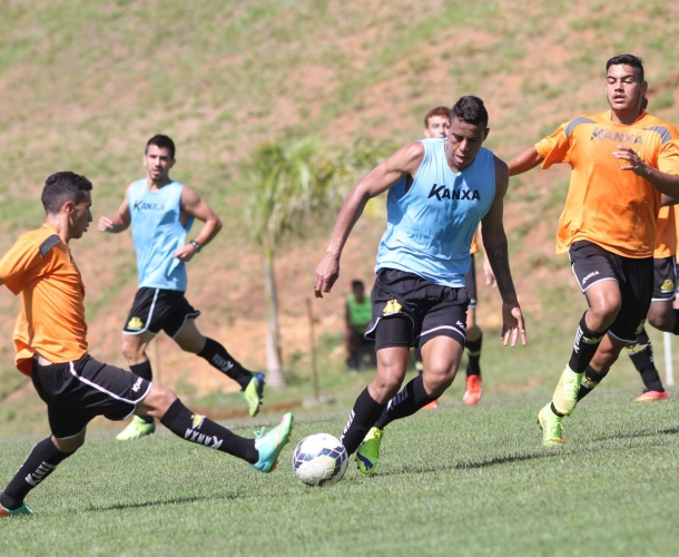 Tigre realiza treinamento coletivo