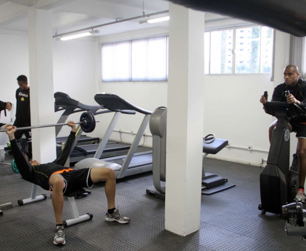 Tigre trabalha para jogo contra o Salgueiro