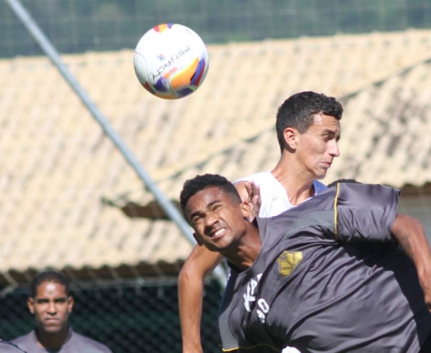 Tigre treina em Palhoça antes de viagem a Chapecó