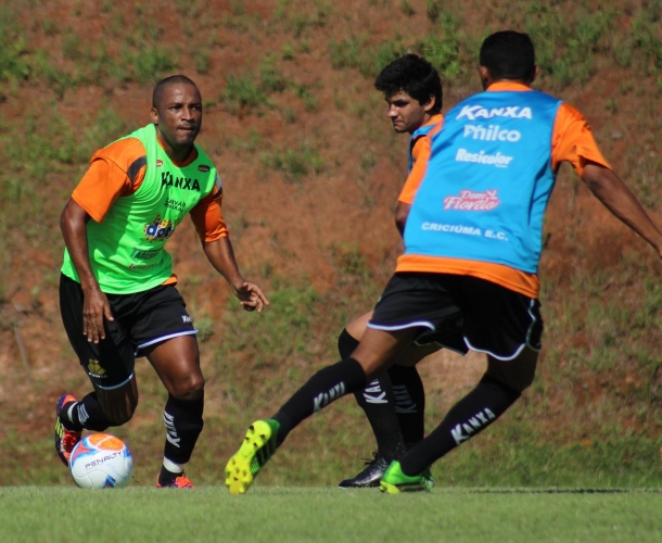 Tigre treina forte no CT