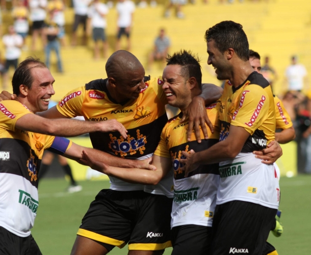 Tigre vence a Chapecoense