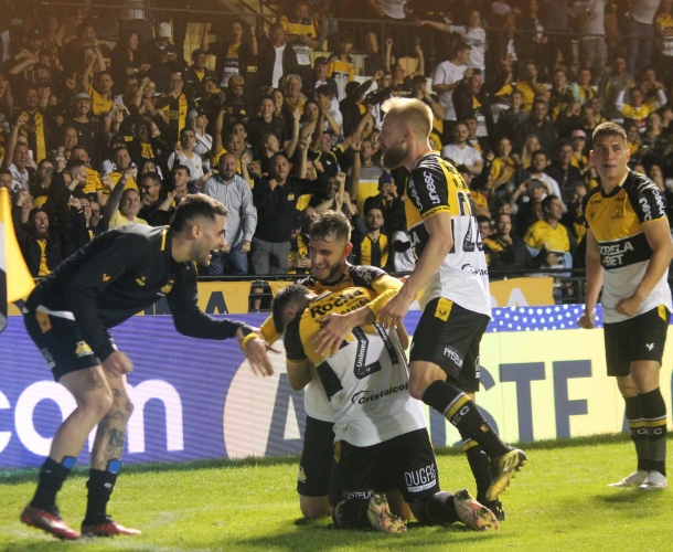 Tigre vence o Atlético GO e está na vice-liderança