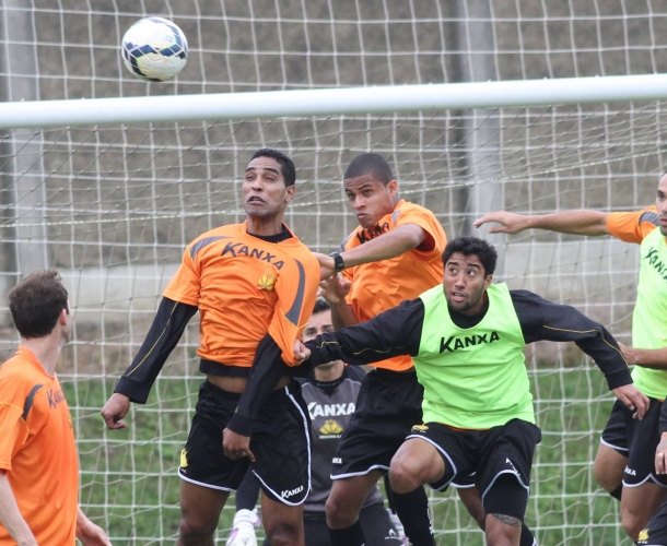 Toninho Cecílio comanda coletivo no CT