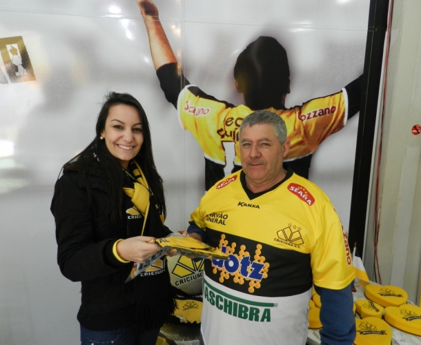 Torcedor é contemplado com camisa Tricolor