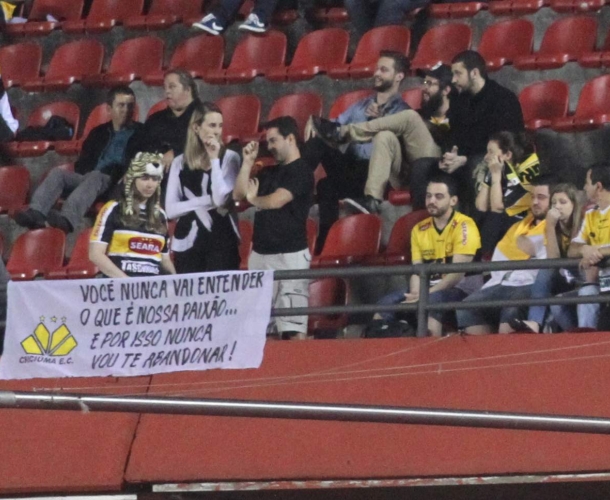 Torcida do Tigre presente no Morumbi