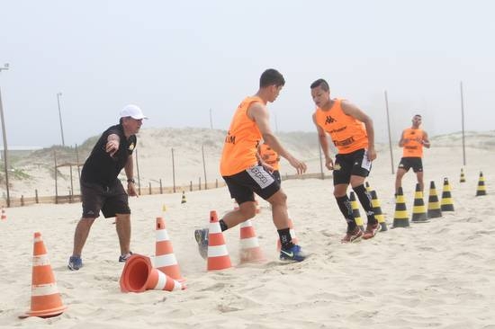 Trabalho nas areias da praia