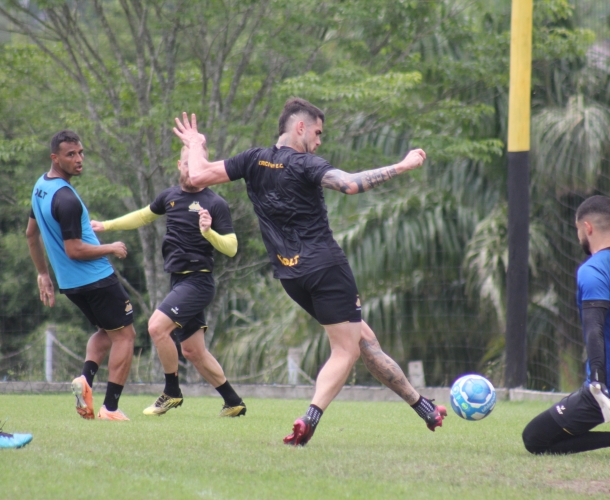 Treinamento intenso na manhã de sábado 