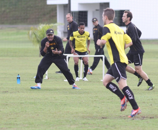 Treino de circuito no Criciúma
