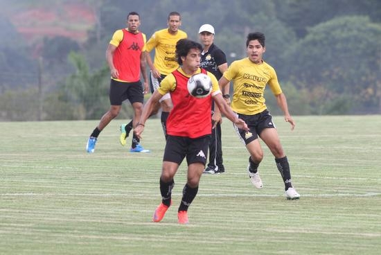 Treino tático com a base