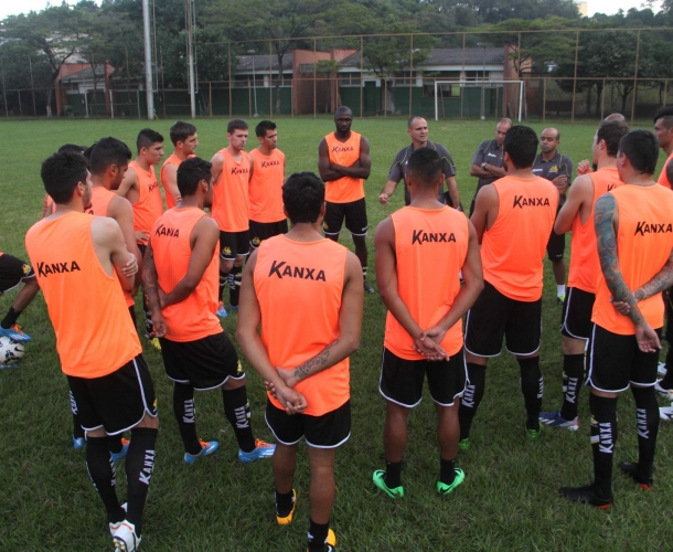 Último treino antes de encarar o Atlético