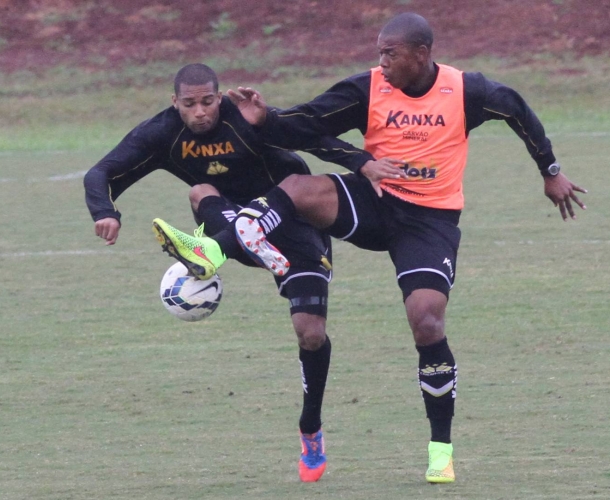 Último treino antes de enfrentar o Grêmio