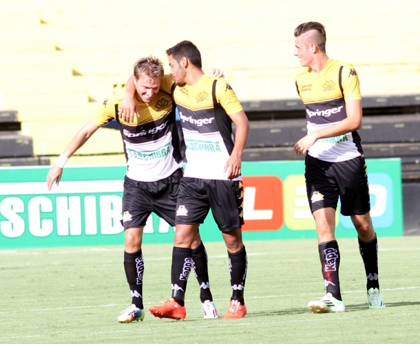 Vídeo dos bastidores da vitória tricolor