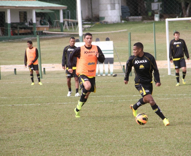 VÍDEO: Treino do Tigre em Curitiba